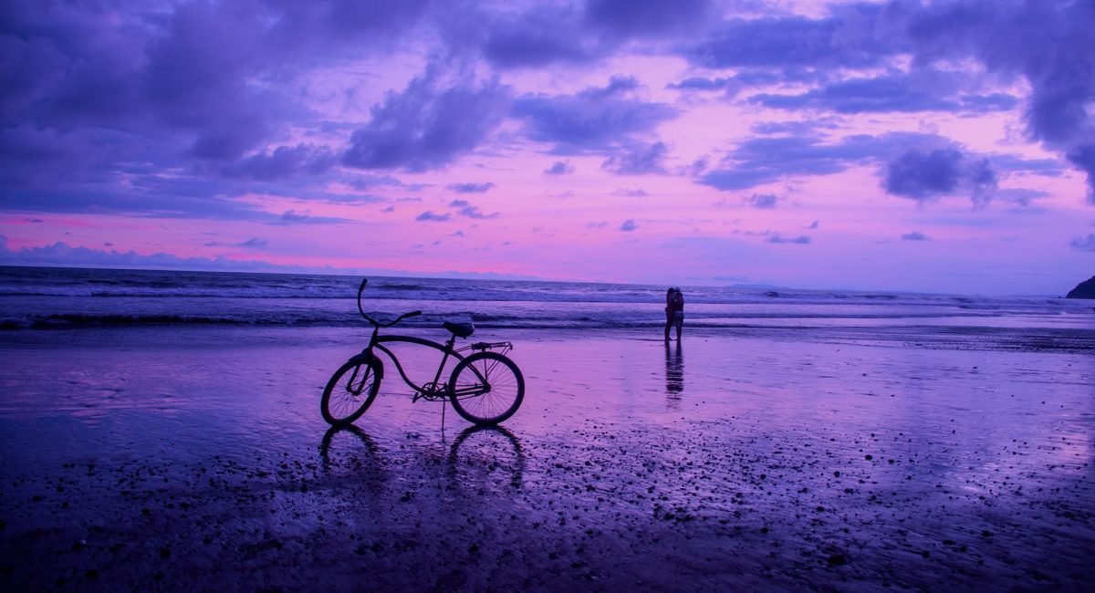 mipasicostarica_jaco_atardecer_pareja